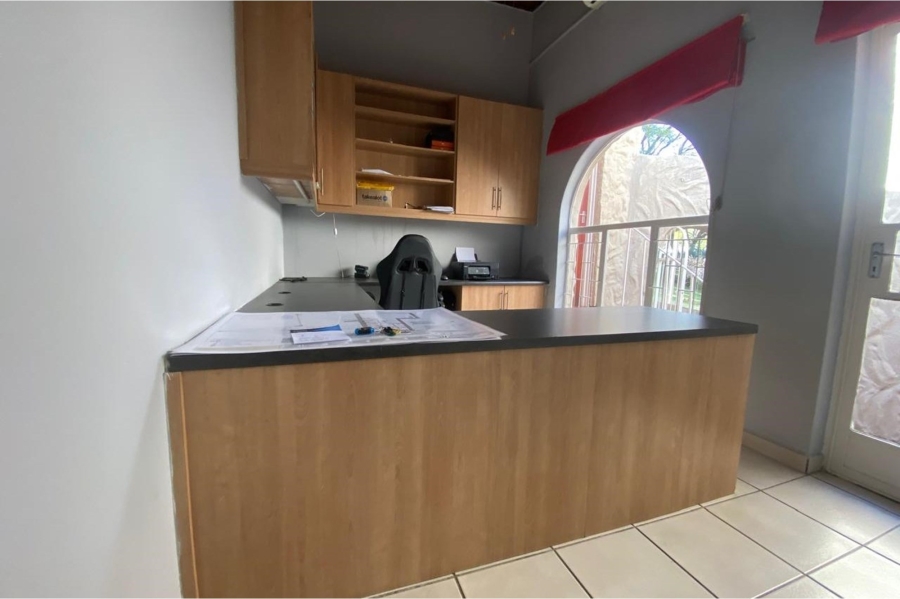 4 Bedroom Property for Sale in Signal Hill KwaZulu-Natal