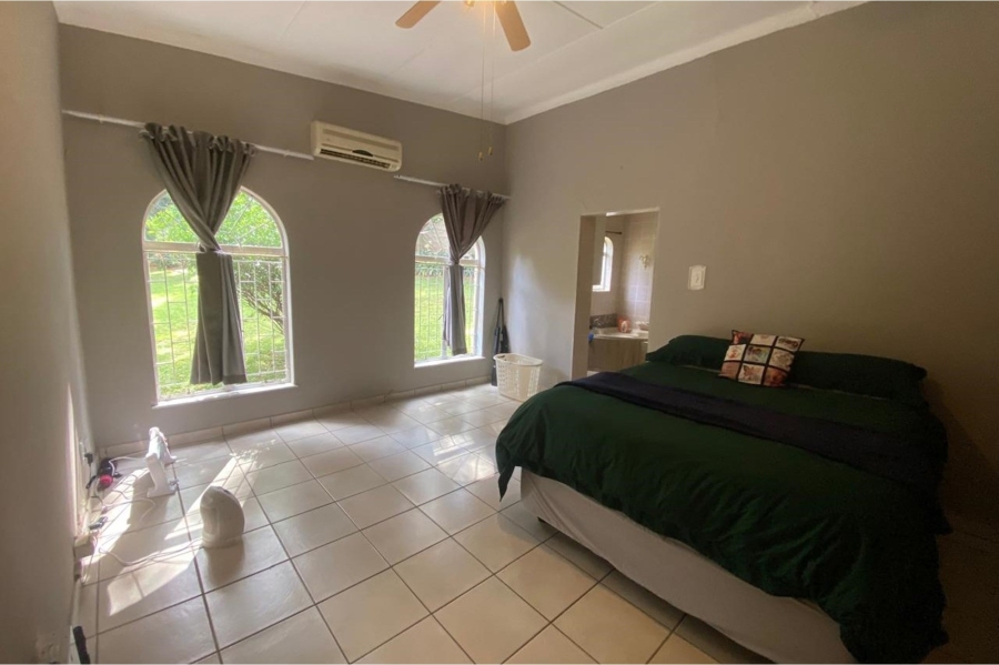 4 Bedroom Property for Sale in Signal Hill KwaZulu-Natal