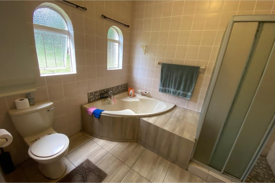4 Bedroom Property for Sale in Signal Hill KwaZulu-Natal