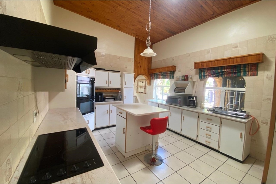 4 Bedroom Property for Sale in Signal Hill KwaZulu-Natal