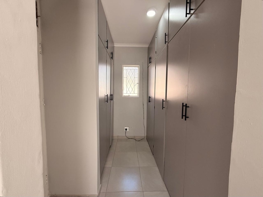 3 Bedroom Property for Sale in Huttenheights KwaZulu-Natal