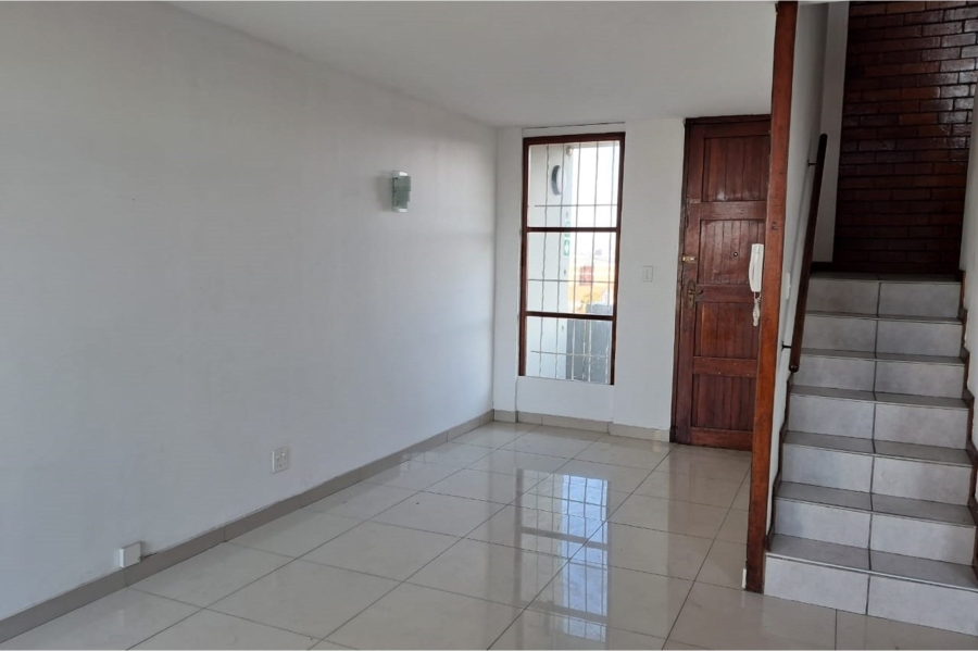 To Let 3 Bedroom Property for Rent in Essenwood KwaZulu-Natal