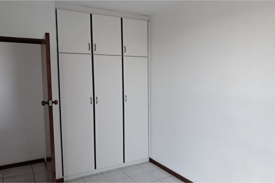 To Let 3 Bedroom Property for Rent in Essenwood KwaZulu-Natal