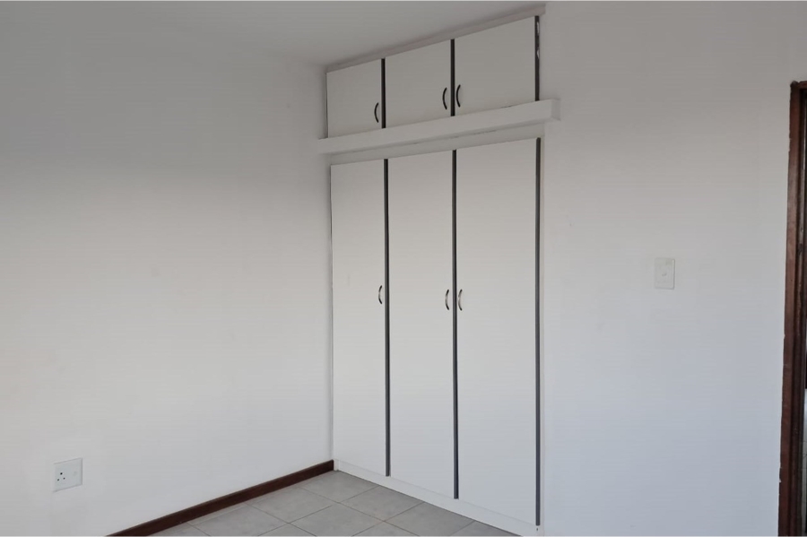 To Let 3 Bedroom Property for Rent in Essenwood KwaZulu-Natal