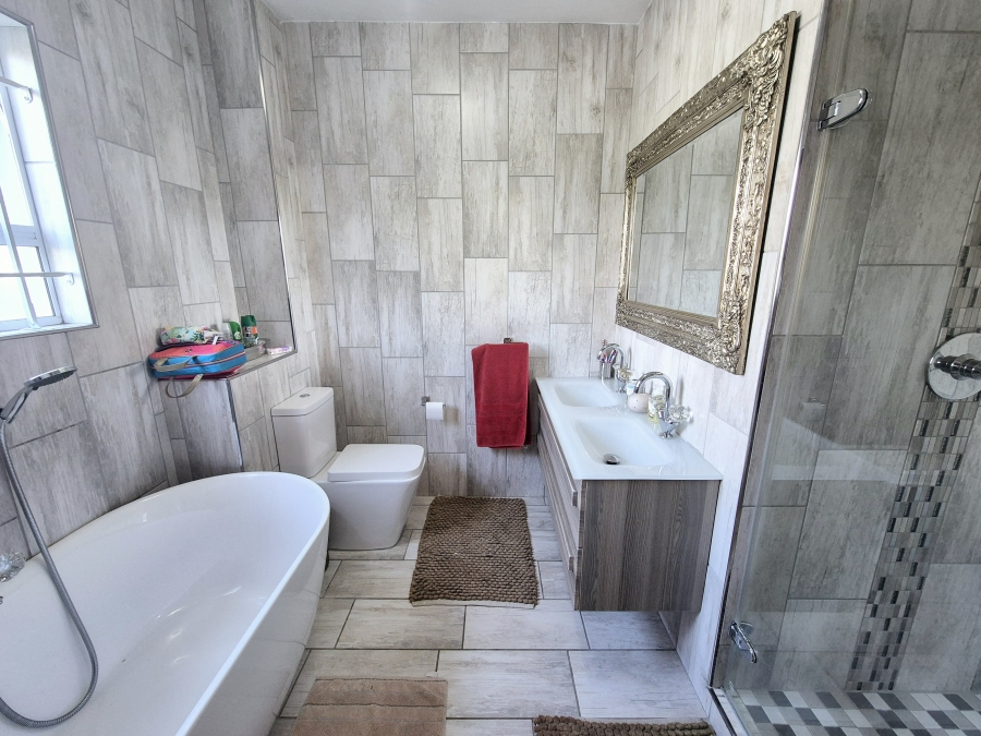3 Bedroom Property for Sale in Shakas Rock KwaZulu-Natal