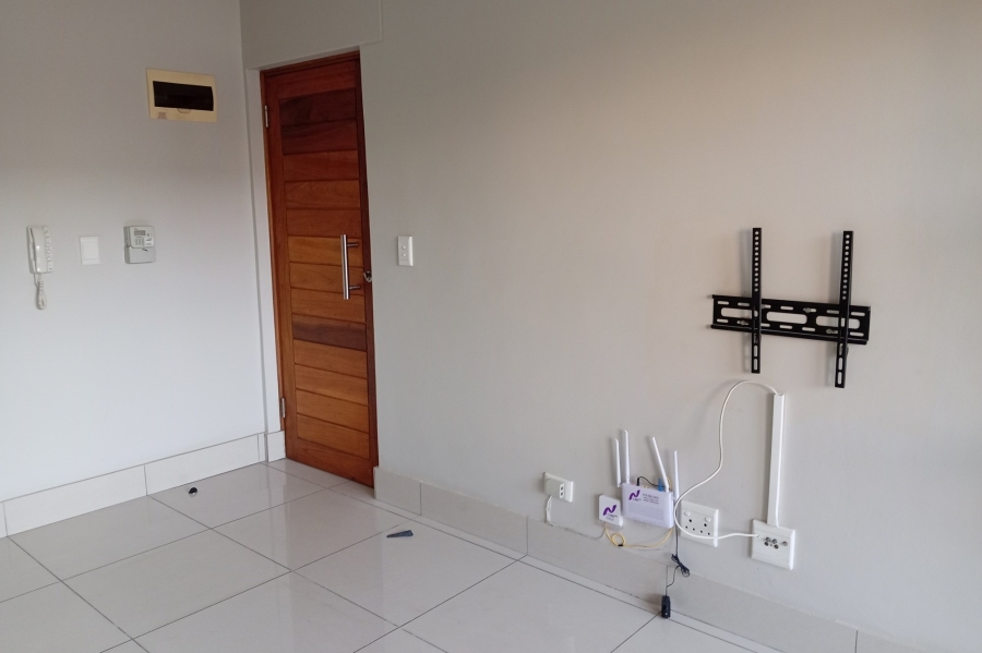 To Let 2 Bedroom Property for Rent in New Town Centre KwaZulu-Natal