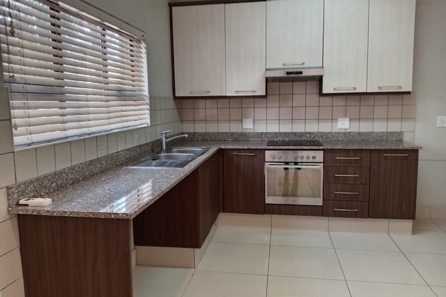 To Let 2 Bedroom Property for Rent in New Town Centre KwaZulu-Natal