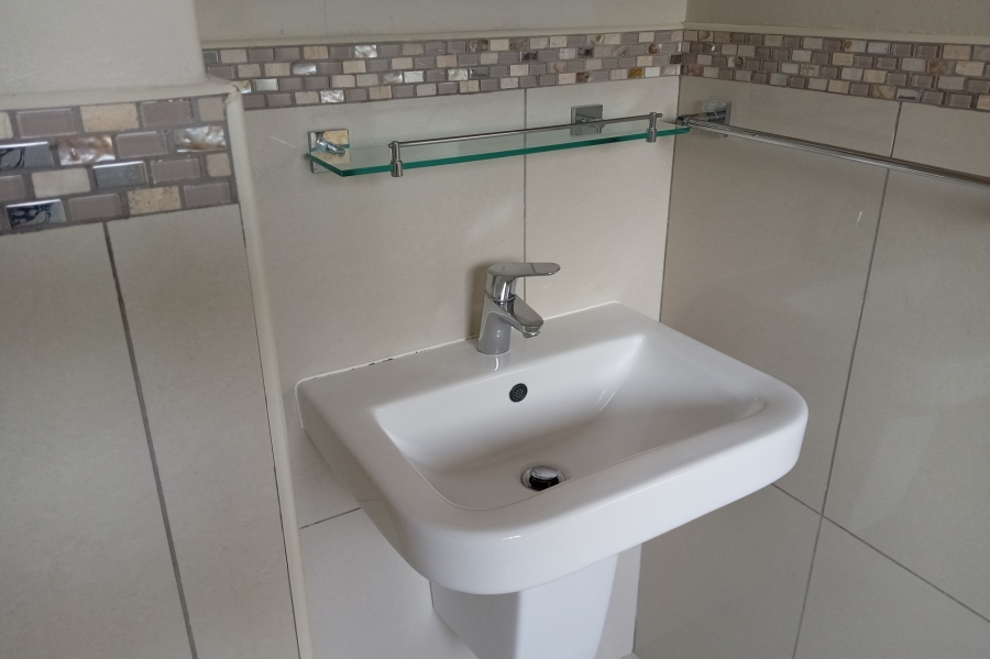 To Let 2 Bedroom Property for Rent in New Town Centre KwaZulu-Natal