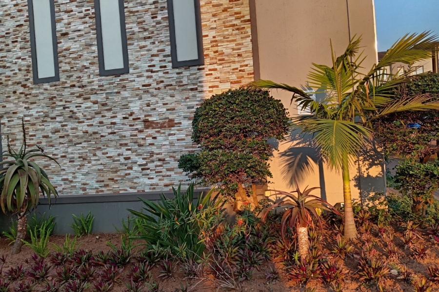 To Let 2 Bedroom Property for Rent in New Town Centre KwaZulu-Natal