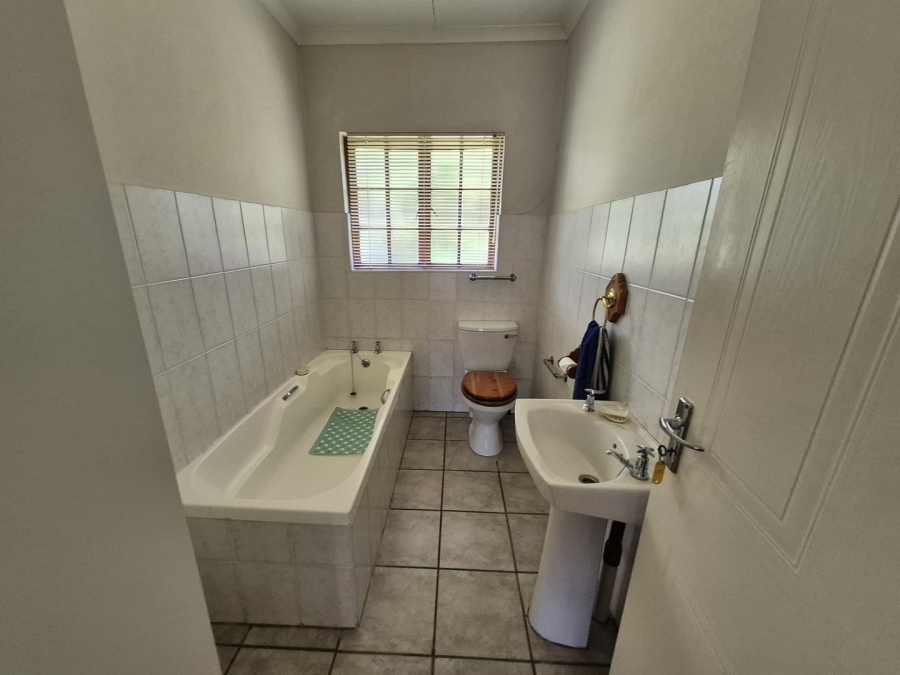 3 Bedroom Property for Sale in Hilton Gardens KwaZulu-Natal