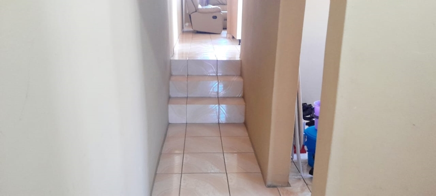 2 Bedroom Property for Sale in Kwandengezi KwaZulu-Natal