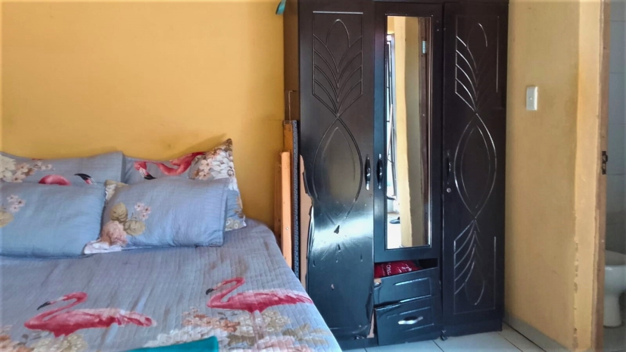 2 Bedroom Property for Sale in Umlazi D KwaZulu-Natal