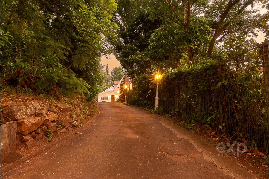 3 Bedroom Property for Sale in Kloof KwaZulu-Natal