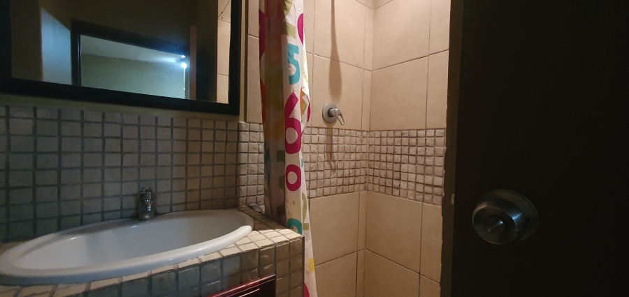 To Let 1 Bedroom Property for Rent in Bluff KwaZulu-Natal