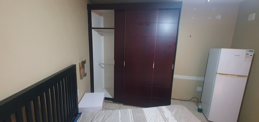 To Let 1 Bedroom Property for Rent in Bluff KwaZulu-Natal