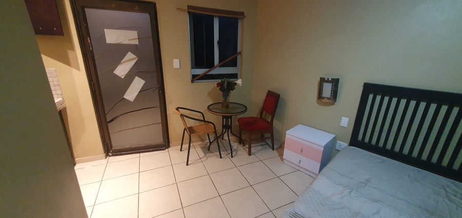 To Let 1 Bedroom Property for Rent in Bluff KwaZulu-Natal