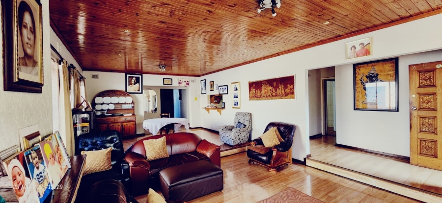 5 Bedroom Property for Sale in Mountain Rise KwaZulu-Natal