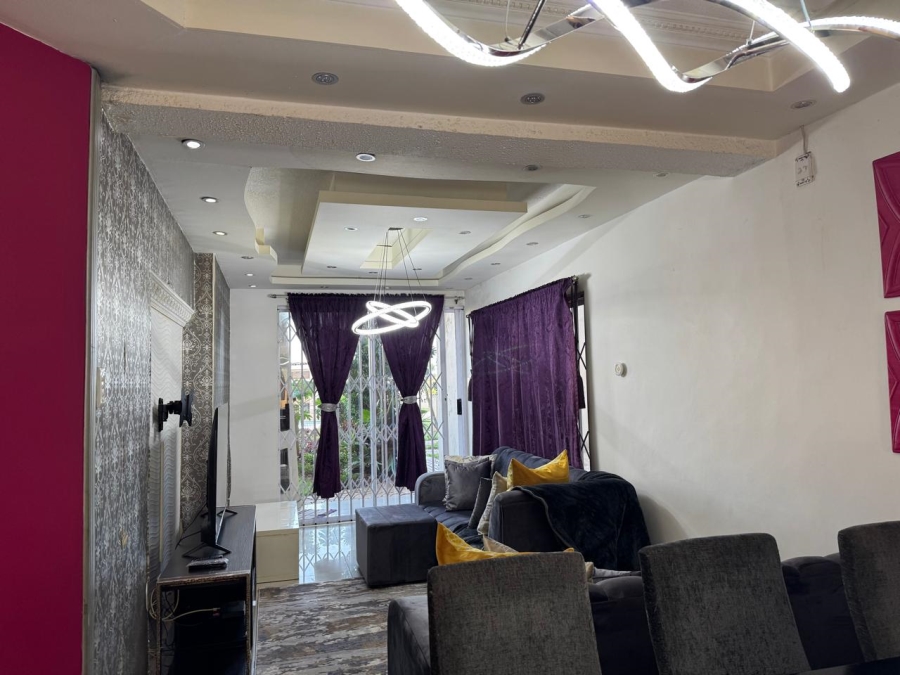 To Let 2 Bedroom Property for Rent in Winklespruit KwaZulu-Natal