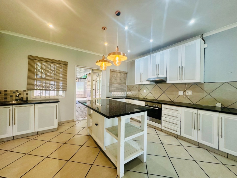 4 Bedroom Property for Sale in Meer En See KwaZulu-Natal