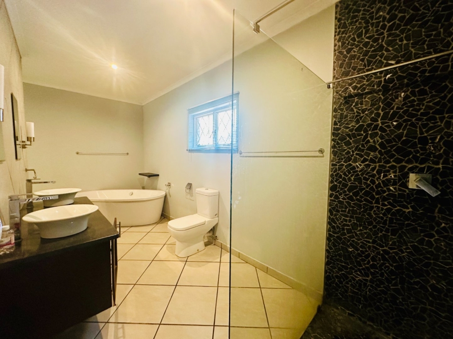 4 Bedroom Property for Sale in Meer En See KwaZulu-Natal