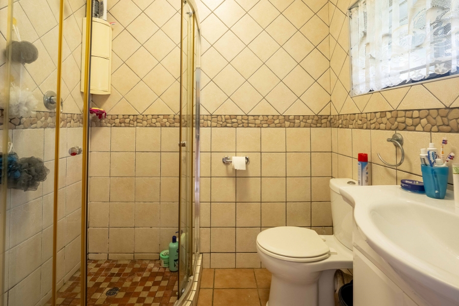 2 Bedroom Property for Sale in Winklespruit KwaZulu-Natal