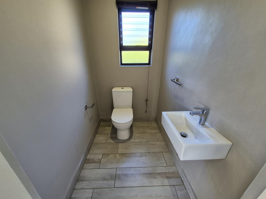 3 Bedroom Property for Sale in Leonard KwaZulu-Natal