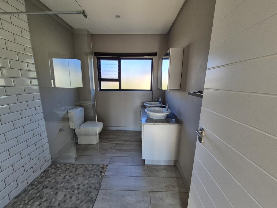 3 Bedroom Property for Sale in Leonard KwaZulu-Natal