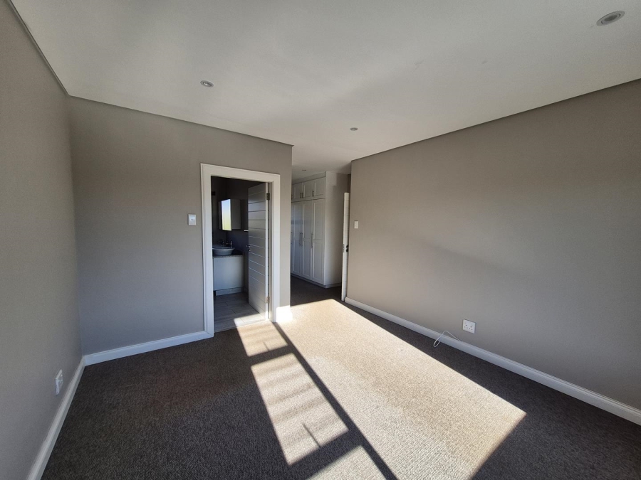 3 Bedroom Property for Sale in Leonard KwaZulu-Natal
