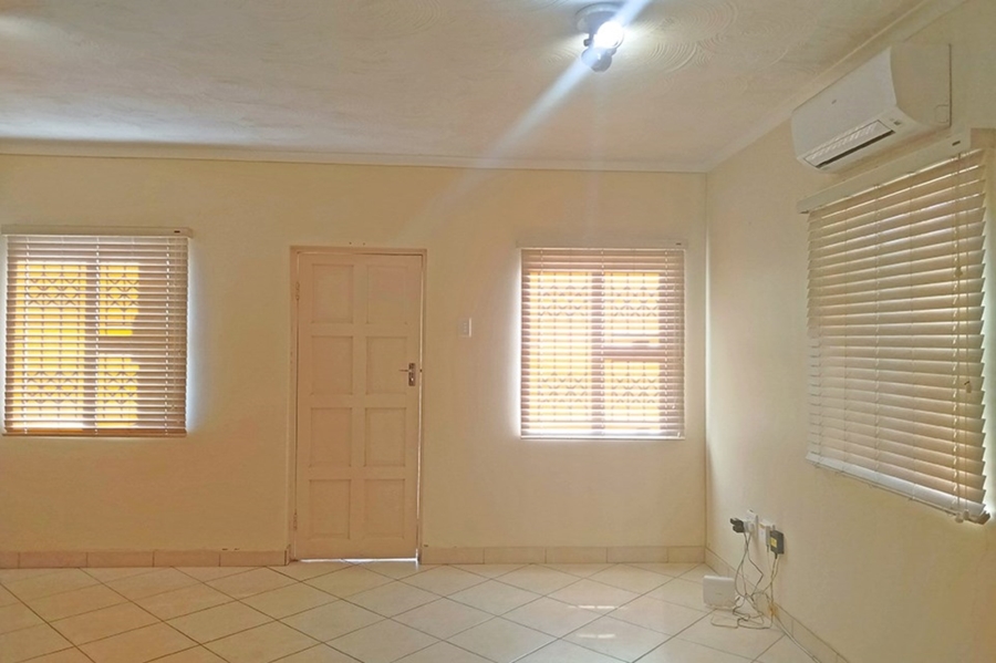 To Let 2 Bedroom Property for Rent in Brindhaven KwaZulu-Natal
