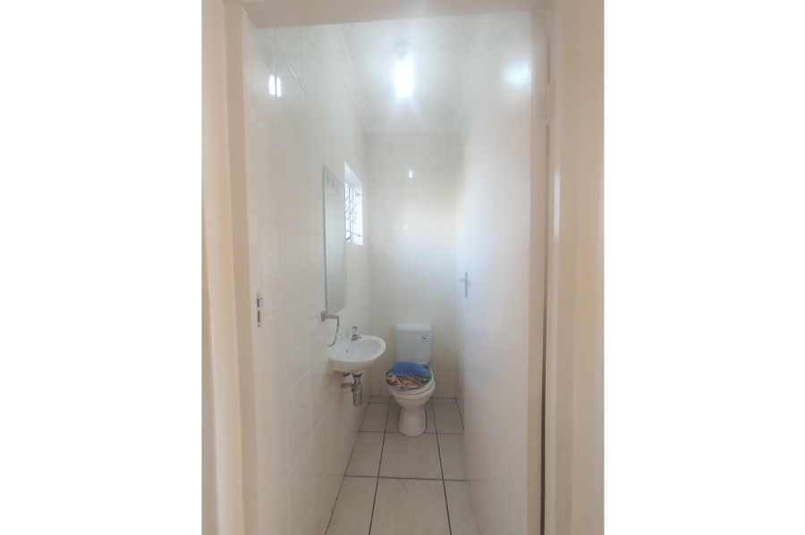 To Let 2 Bedroom Property for Rent in Brindhaven KwaZulu-Natal