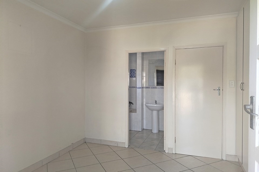 To Let 2 Bedroom Property for Rent in Brindhaven KwaZulu-Natal