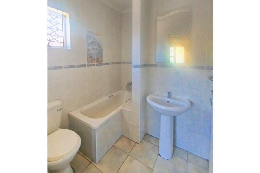 To Let 2 Bedroom Property for Rent in Brindhaven KwaZulu-Natal