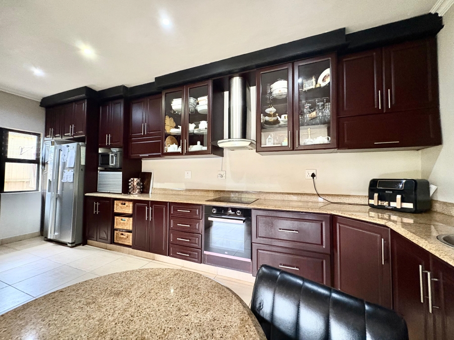 4 Bedroom Property for Sale in Seaward Estate KwaZulu-Natal