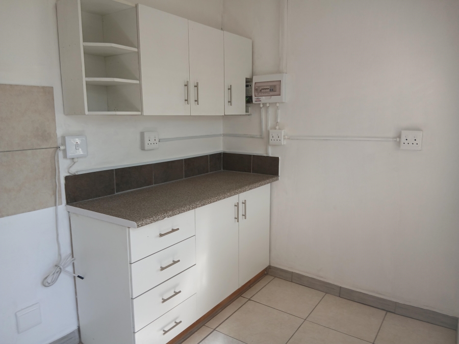 To Let 1 Bedroom Property for Rent in Bluff KwaZulu-Natal