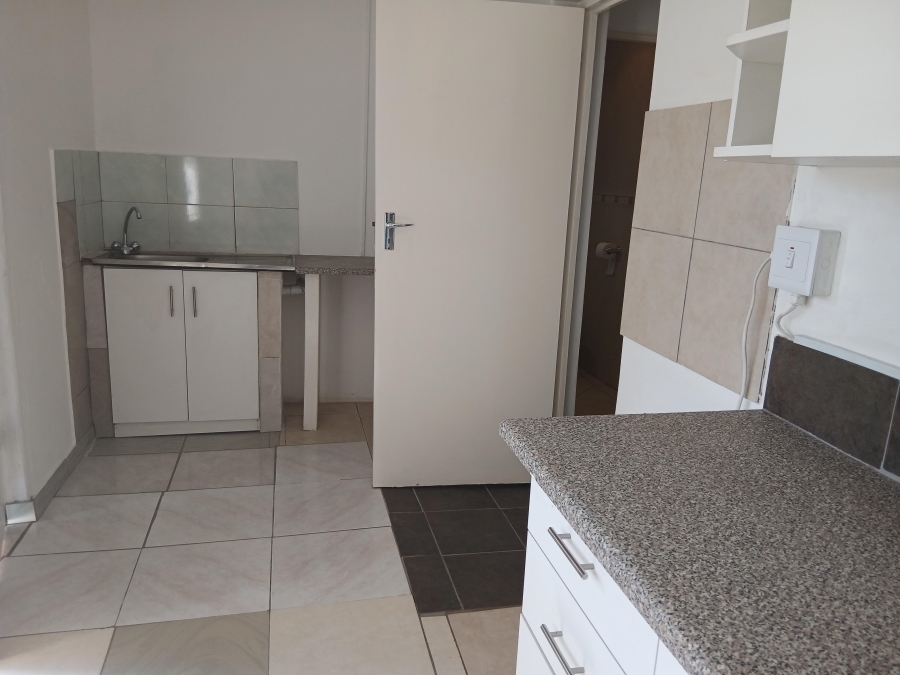To Let 1 Bedroom Property for Rent in Bluff KwaZulu-Natal