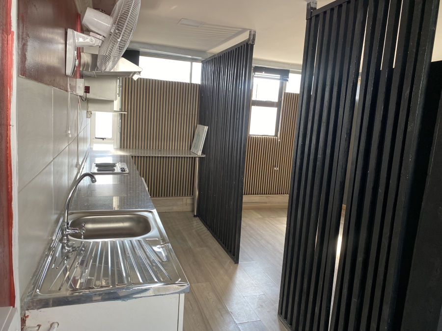 1 Bedroom Property for Sale in Montclair KwaZulu-Natal
