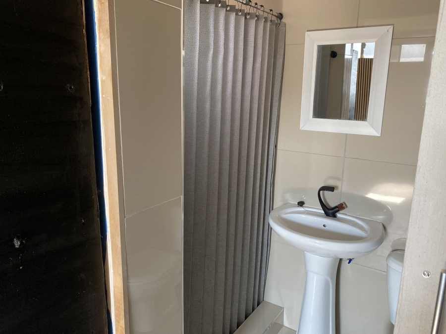 1 Bedroom Property for Sale in Montclair KwaZulu-Natal