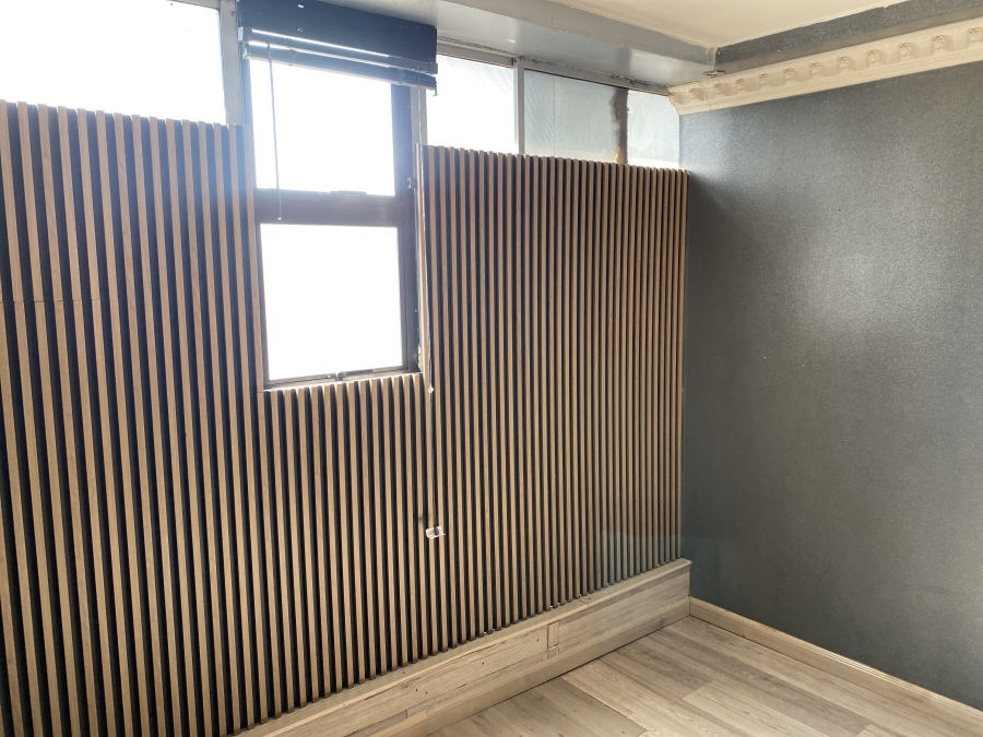 1 Bedroom Property for Sale in Montclair KwaZulu-Natal