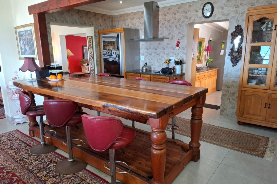 6 Bedroom Property for Sale in Manaba Beach KwaZulu-Natal