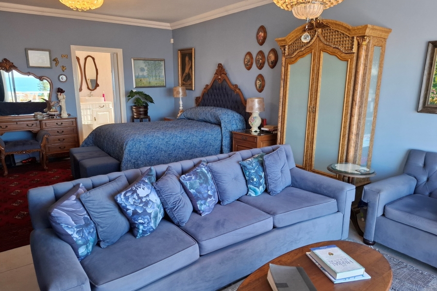 6 Bedroom Property for Sale in Manaba Beach KwaZulu-Natal
