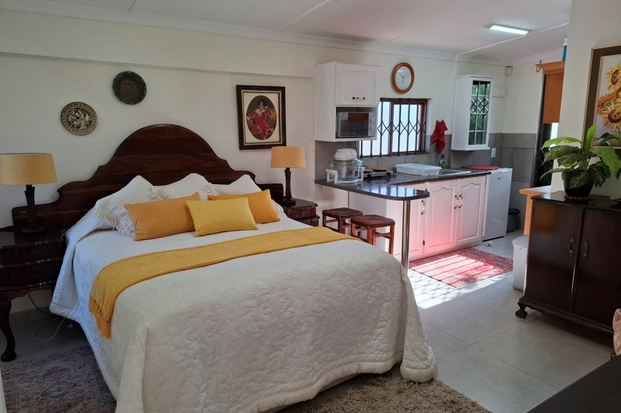 6 Bedroom Property for Sale in Manaba Beach KwaZulu-Natal