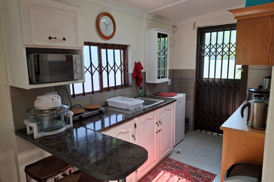6 Bedroom Property for Sale in Manaba Beach KwaZulu-Natal