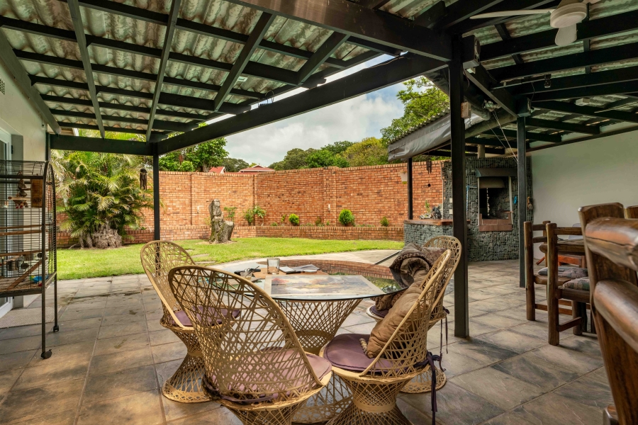 6 Bedroom Property for Sale in Pennington KwaZulu-Natal