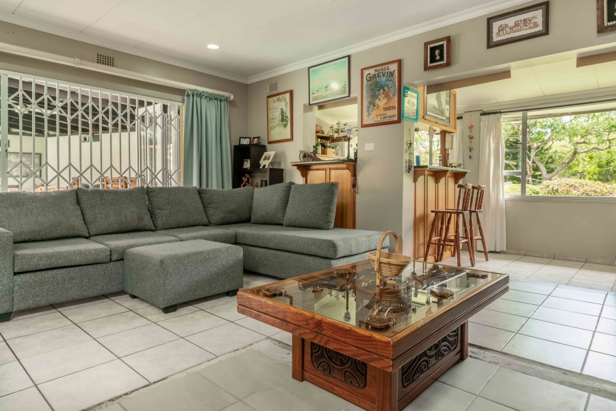 6 Bedroom Property for Sale in Pennington KwaZulu-Natal