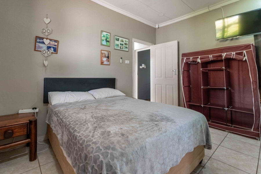 6 Bedroom Property for Sale in Pennington KwaZulu-Natal