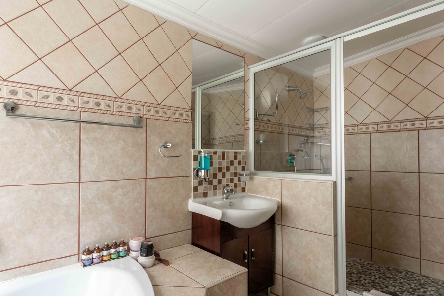 6 Bedroom Property for Sale in Pennington KwaZulu-Natal