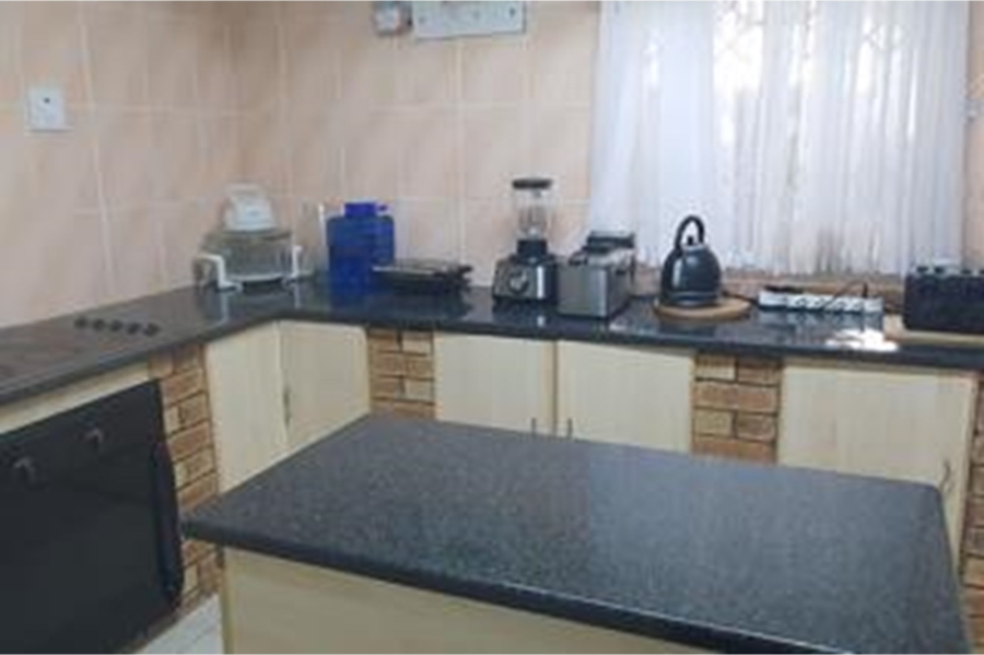 4 Bedroom Property for Sale in Hillgrove KwaZulu-Natal