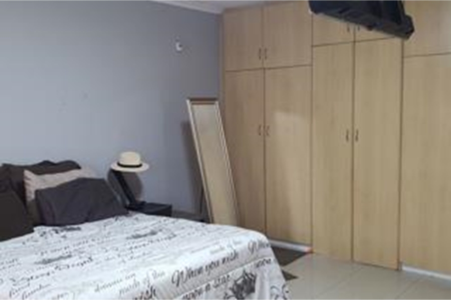 4 Bedroom Property for Sale in Hillgrove KwaZulu-Natal