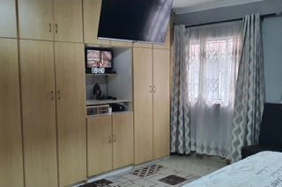 4 Bedroom Property for Sale in Hillgrove KwaZulu-Natal