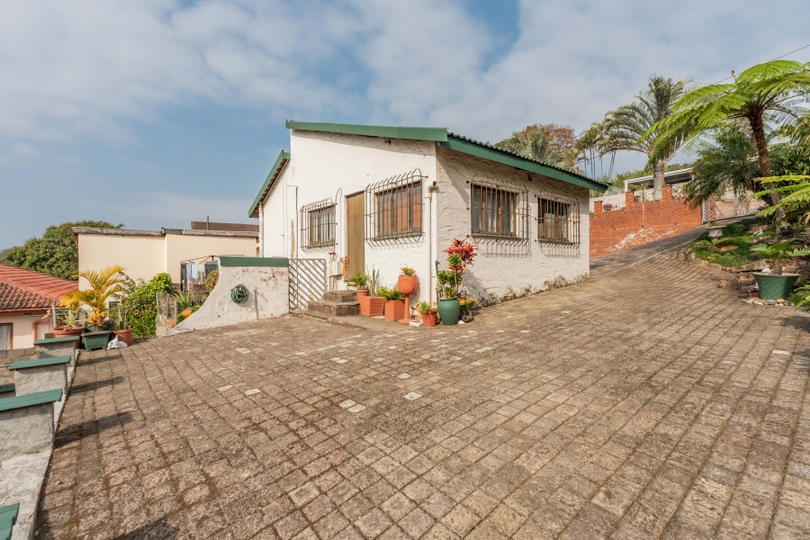 11 Bedroom Property for Sale in Escombe KwaZulu-Natal